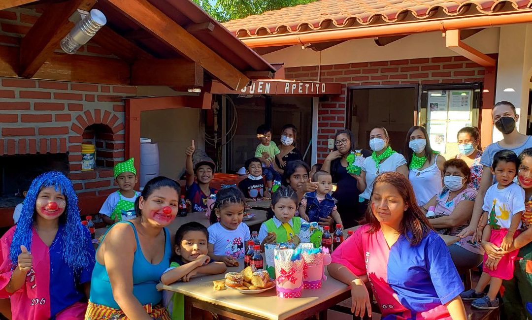 La Sonrisa, la festa di mamme e bimbi per El Día del Niño